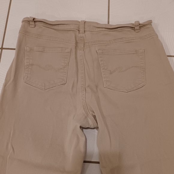 4/$40 Beige Jeans - Size 12 - Picture 5 of 7